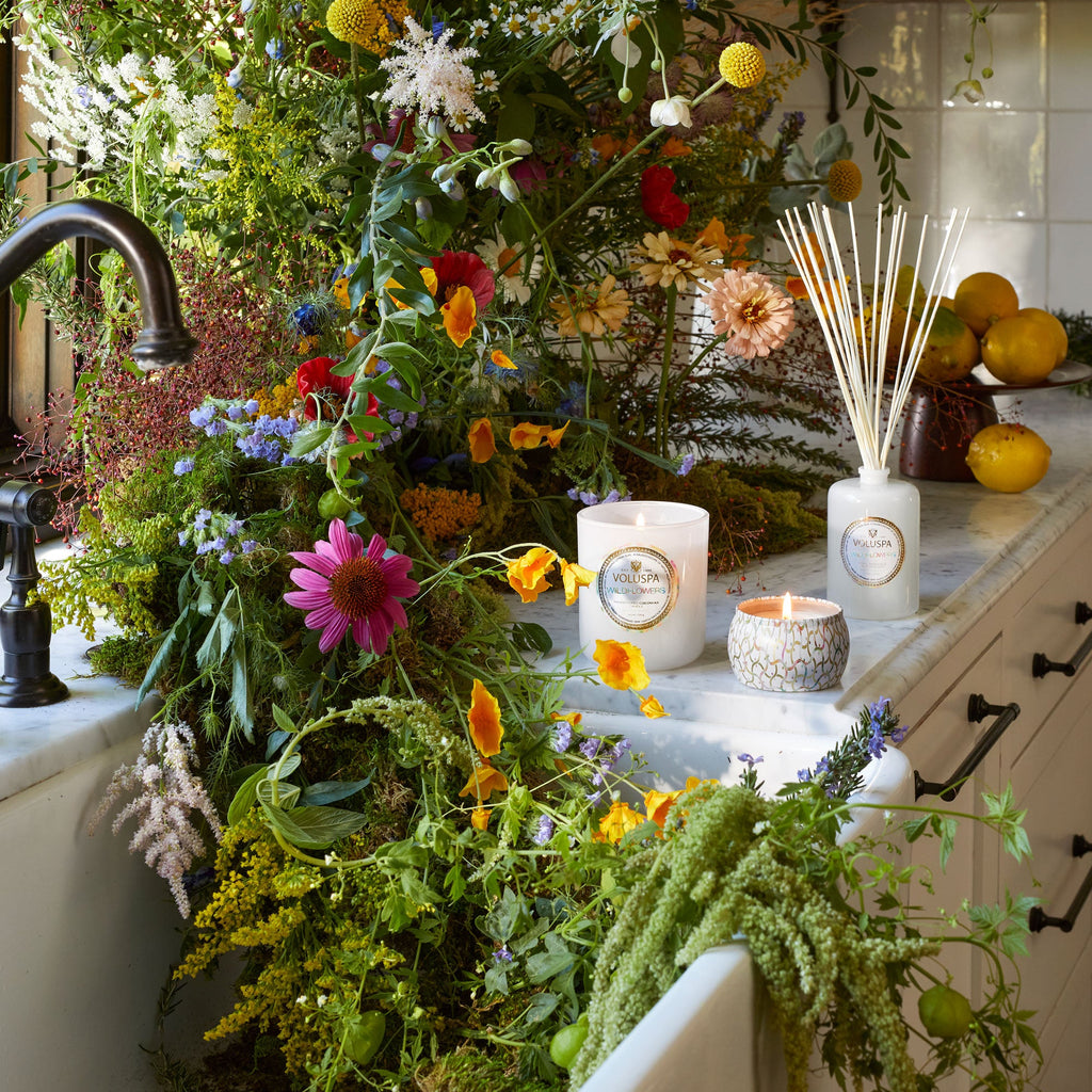 Wildflowers - Mini Tin Candle Zoom - 3